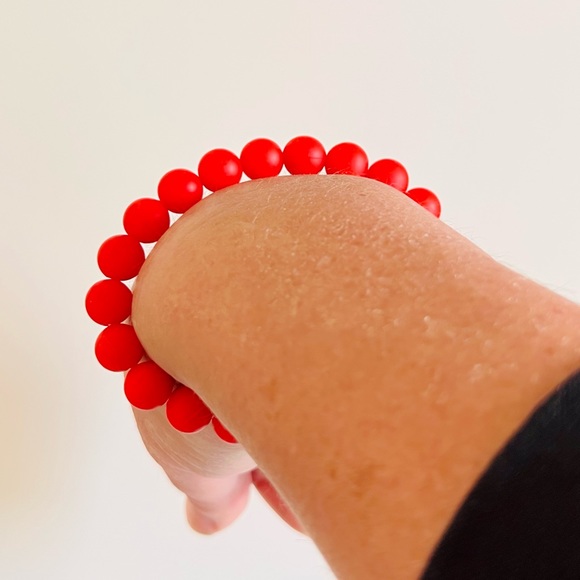 WATERPROOF SILICONE Red Rubber Beaded Stretchy Bracelet for Stacking 🔴🔴 NWT - Picture 12 of 16